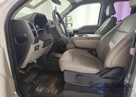 2022 Ford F250 Super Duty z USA, uszkodzony, nr VIN 1FT7X2A6XNED80869